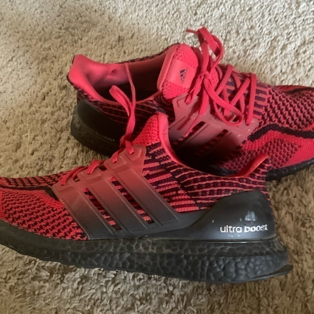 Size 11.5 adidas UltraBoost 5.0 DNA Scarlet Black 2021 - Picture 5 of 9